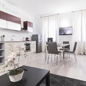  Apartamento Hemeras Boutique Homes - City Center Design Flats Italia